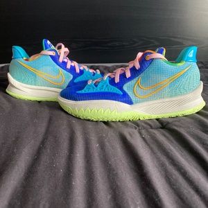 Men's Nike Sue Bird x Kyrie Low 4 'Dynasty'